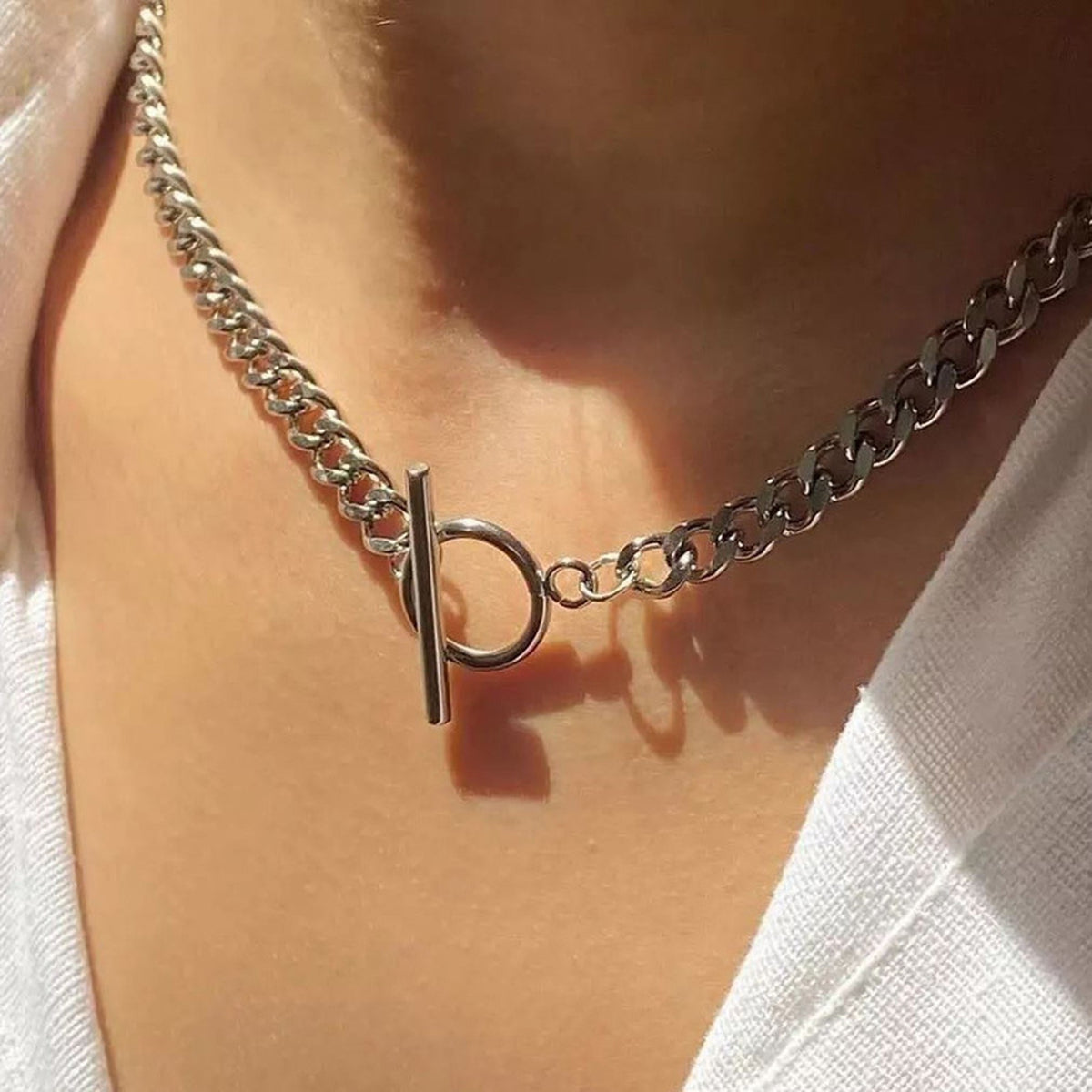 Toggle Necklace for Women – Chunky Link Chain with Front Toggle Clasp